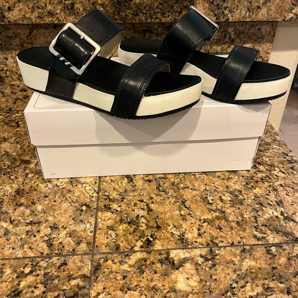 Dr. Scholl's Original Collection Meringue Frill Sandal
